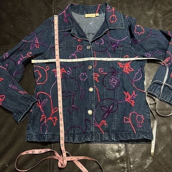 Choices embroidered denim blazer size medium - Picture 6 of 9